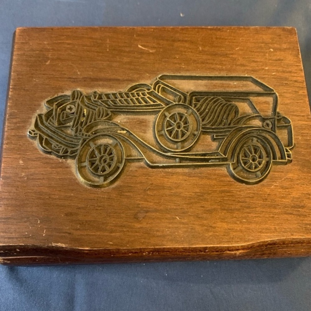 Antique/Vintage wooden box holder for 2 deck of cards